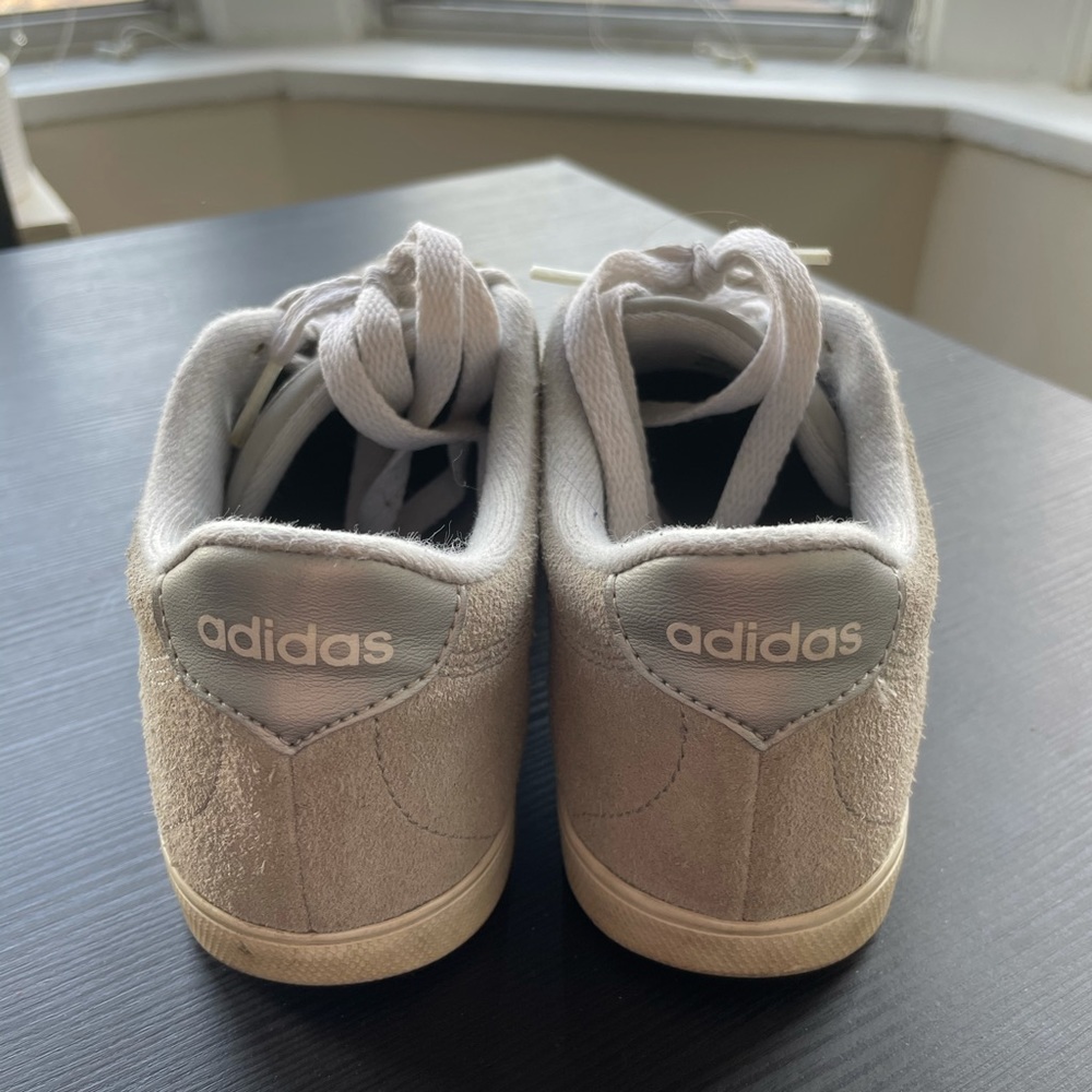 Adidas - Picture 4 of 5